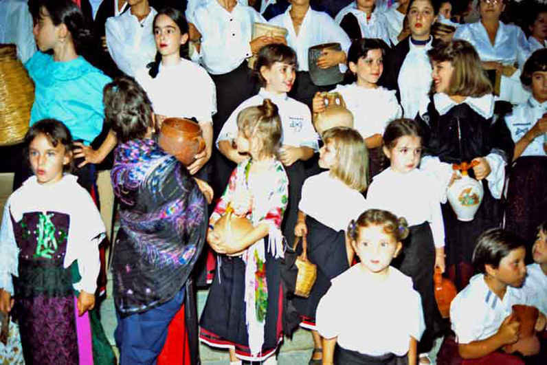 Bambine divertite