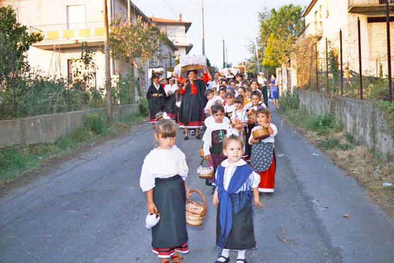 Il corteo per le vie di Francavilla Angitola