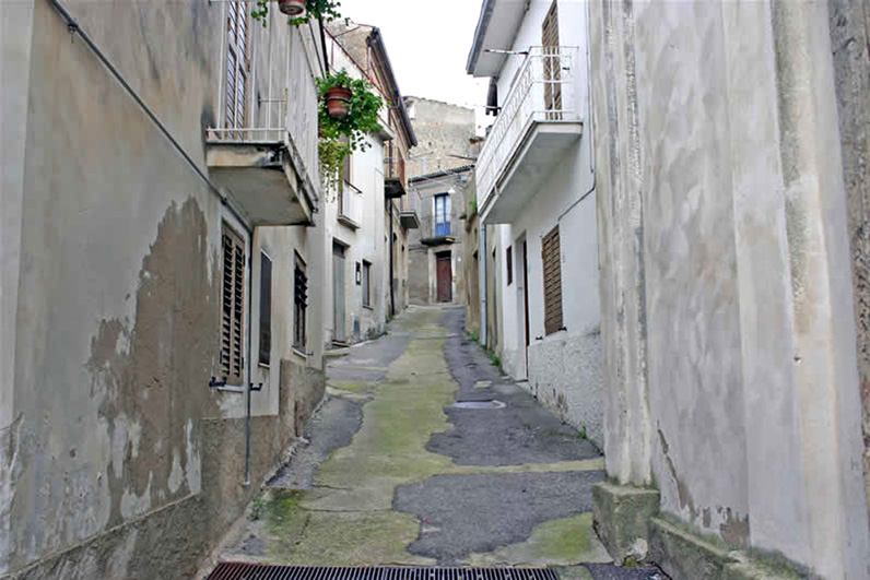 Via del borgo