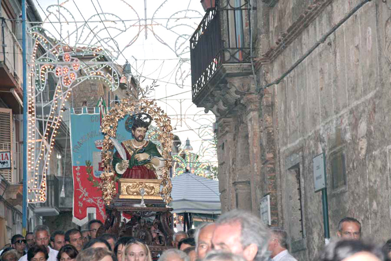 San_Foca_Processione_Palazzo_Mannacio